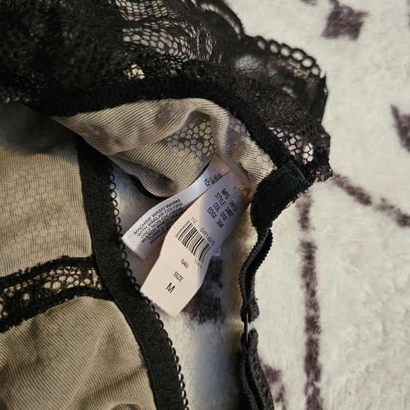 New Victoria Secret Garter Lingerie Stocking Holder - Picture 3 of 3